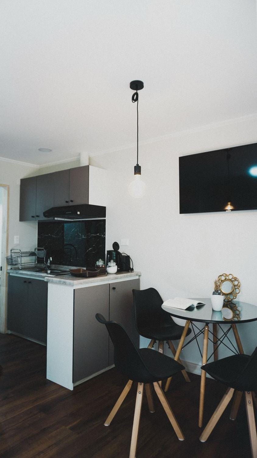 TV and multimedia, Kitchen or kitchenette, Dining area