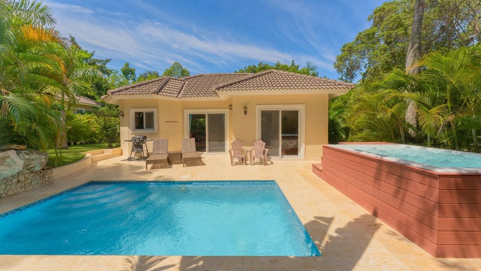 Hot Tub, Pool view, Swimming pool