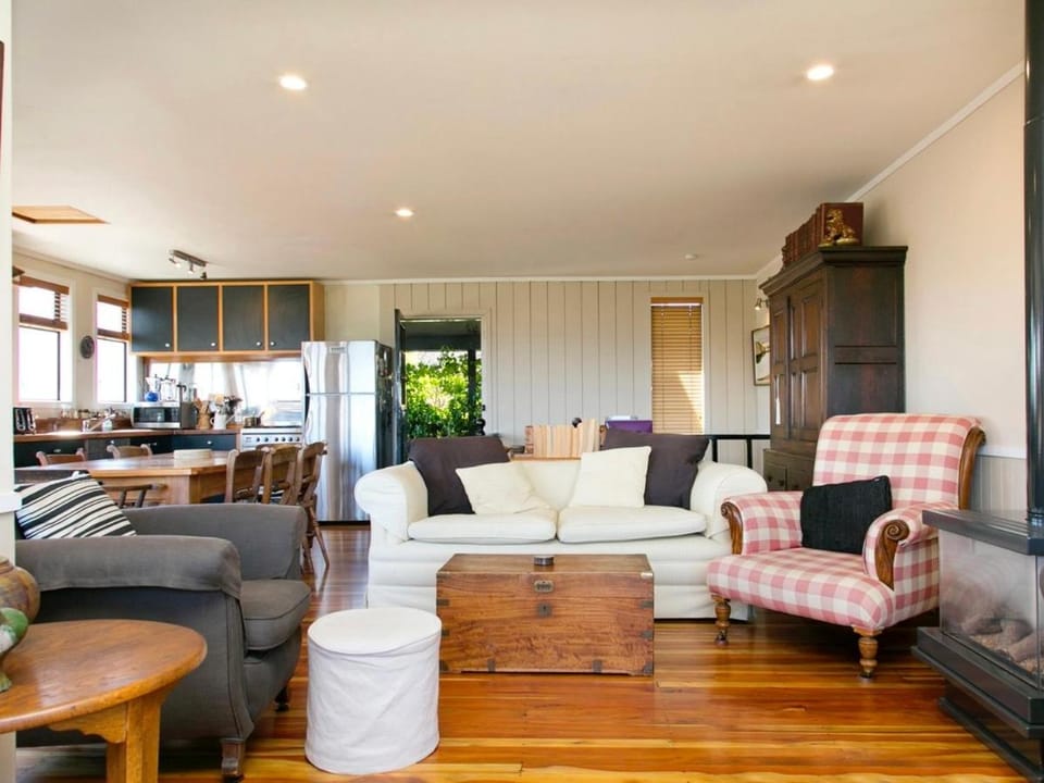 Bliss - Taupo Holiday Home House in Taupo
