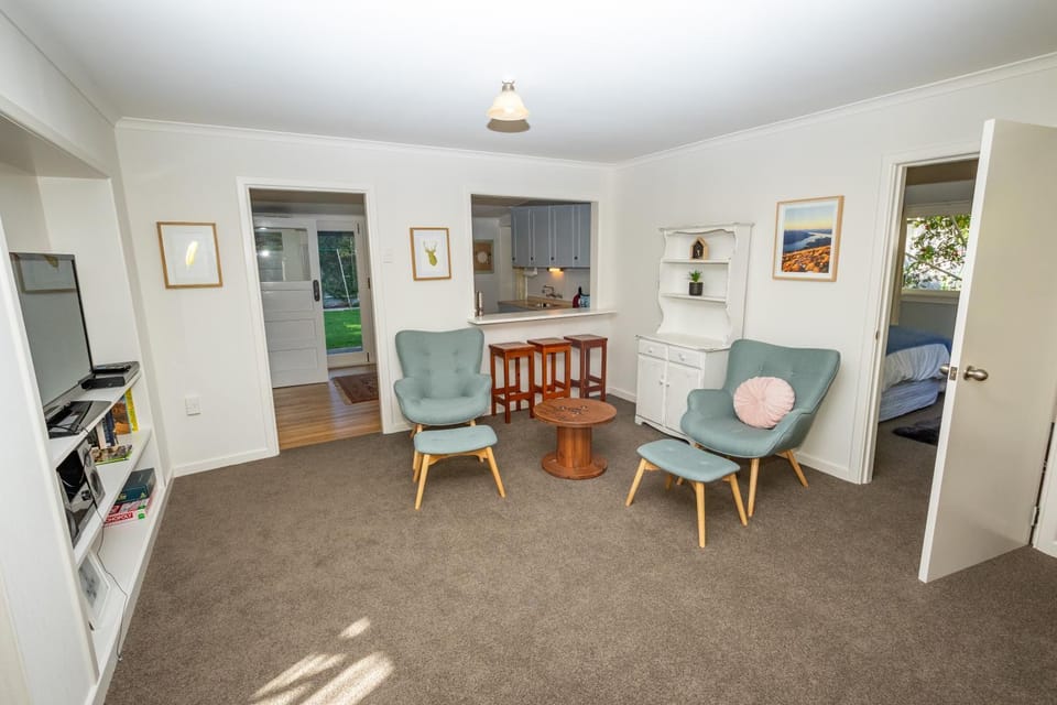 Hop, Skip and Jump to the Lake - Te Anau House House in Te Anau