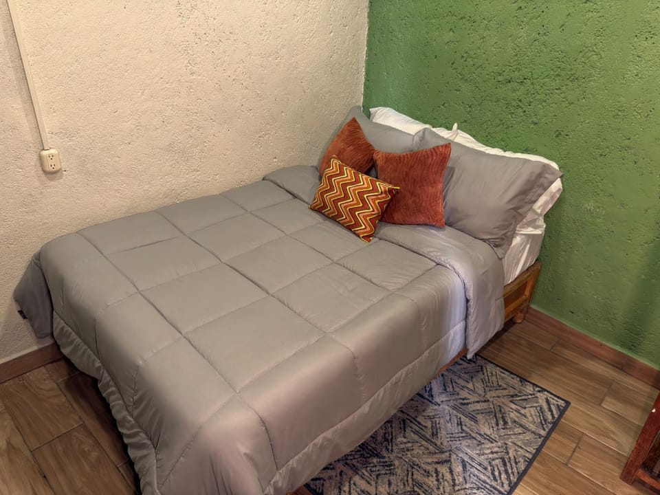 Hostal el Alebrije Bed and Breakfast in Valle de Bravo