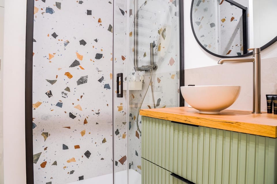 Shower, Bathroom
