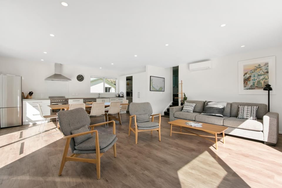 The Waihi Beach House - Waihi Beach Holiday Home House in Bay Of Plenty