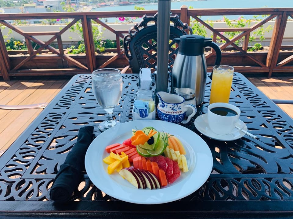 Breakfast, Continental breakfast
