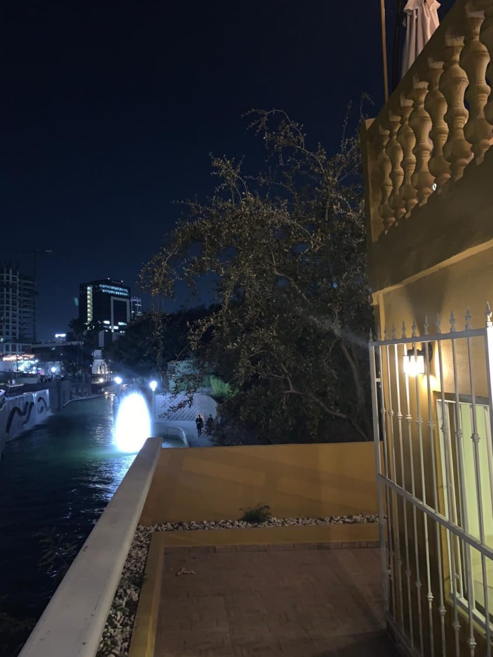 Departamento en Paseo Santa Lucía con Terraza D2 Apartment in Monterrey