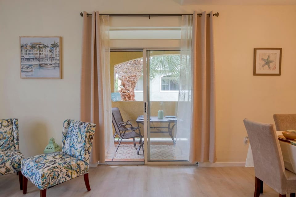 Balcony/Terrace, Living room