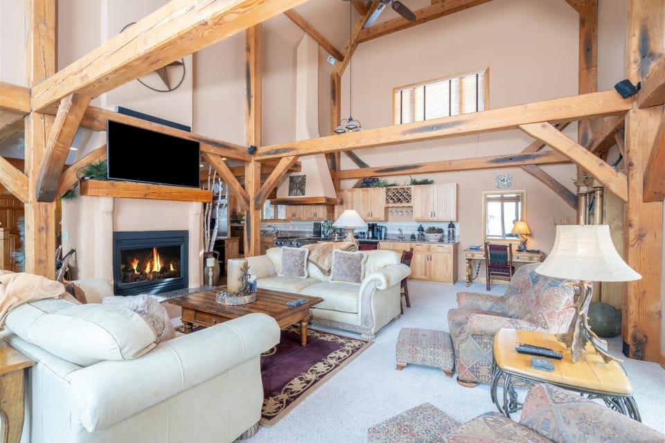 Double Eagle Way 102 House in Telluride
