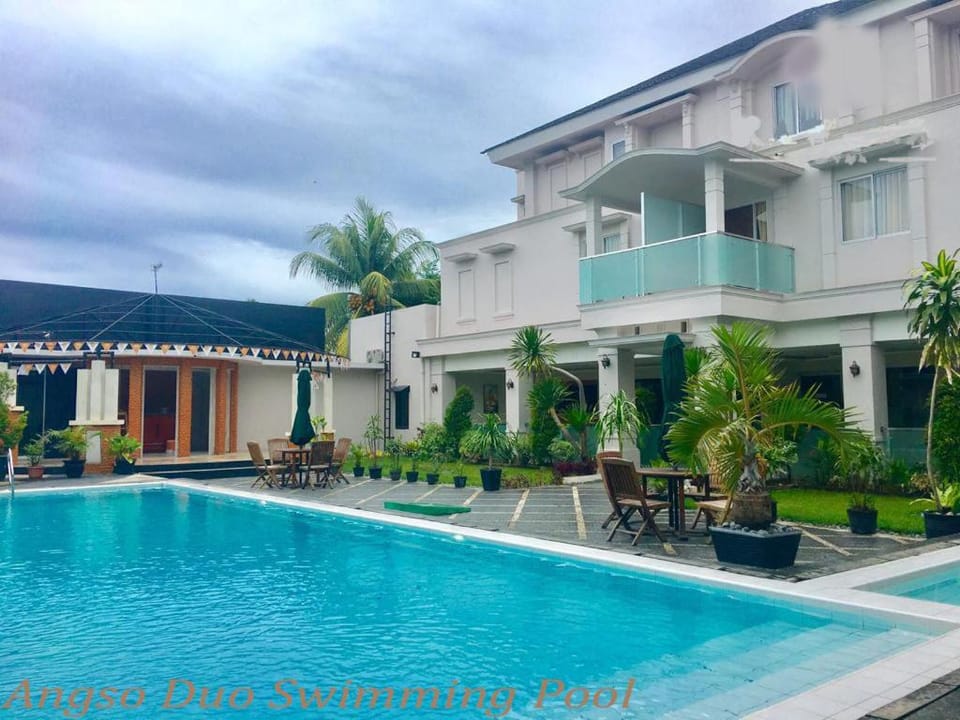 KAWANA HOTEL Hotel in Padang
