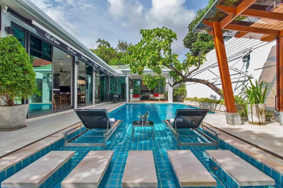 Pool view, Swimming pool, sunbed