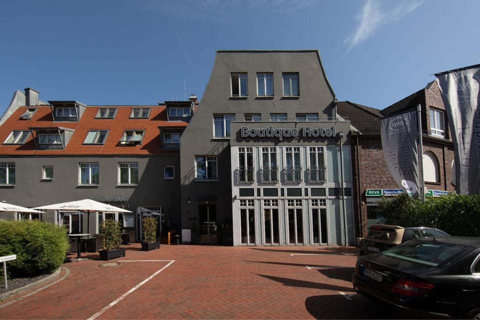 Property building, Day