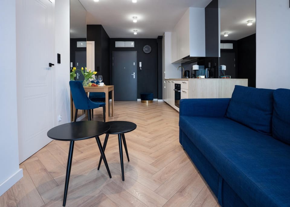 Kitchen or kitchenette, Living room, Seating area