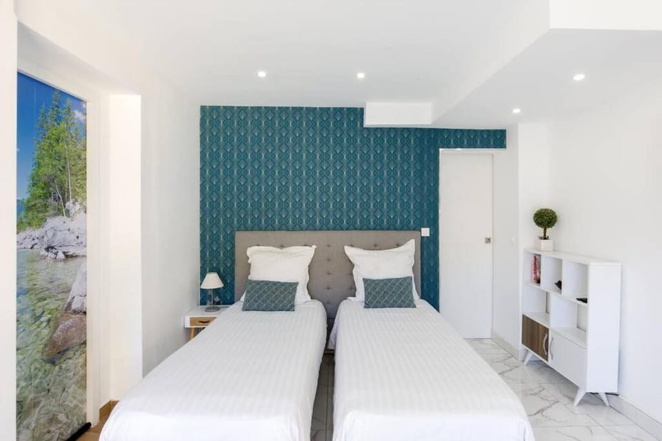 Studio tout confort avec parking et terrasse à Eze village Apartment in Eze