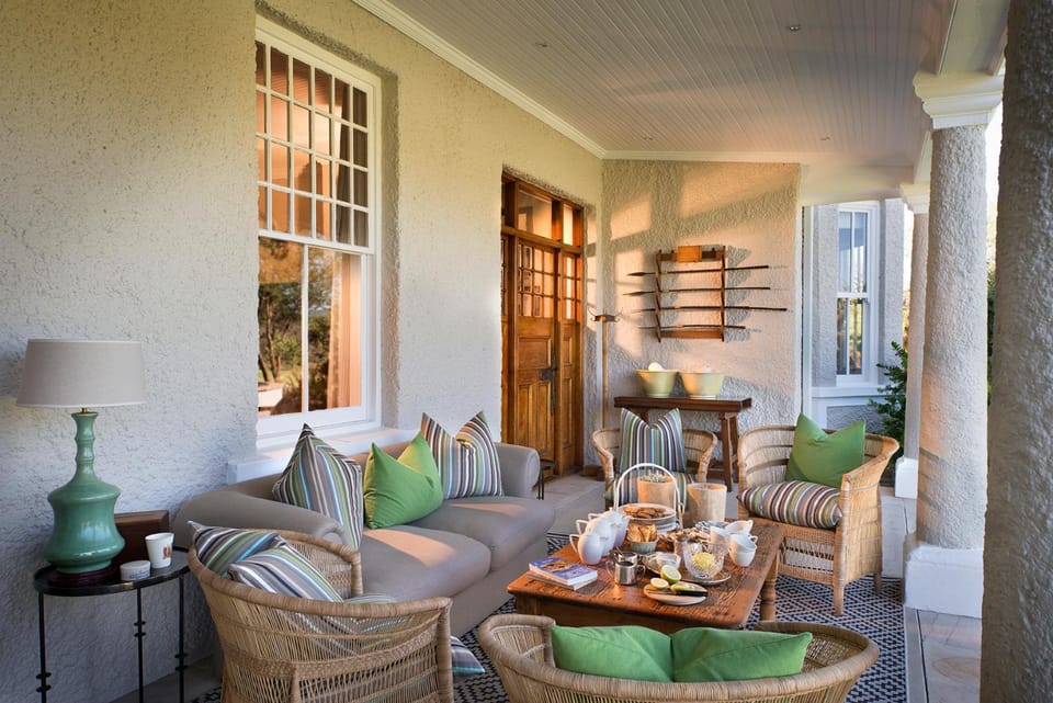 Patio, Seating area