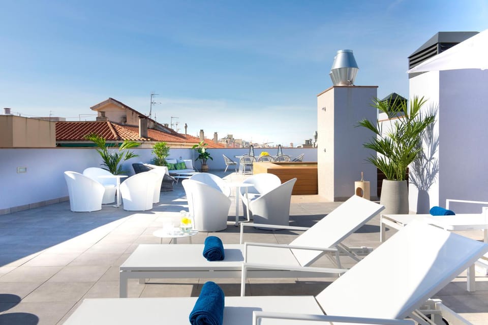 Balcony/Terrace, Swimming pool