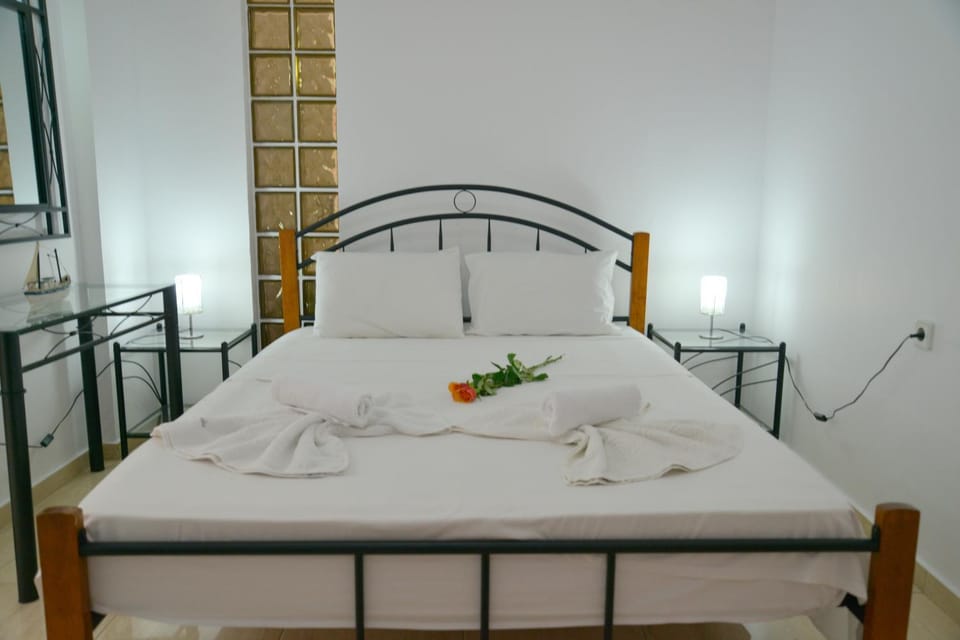 moschoula studios plaka Apartment in Milos