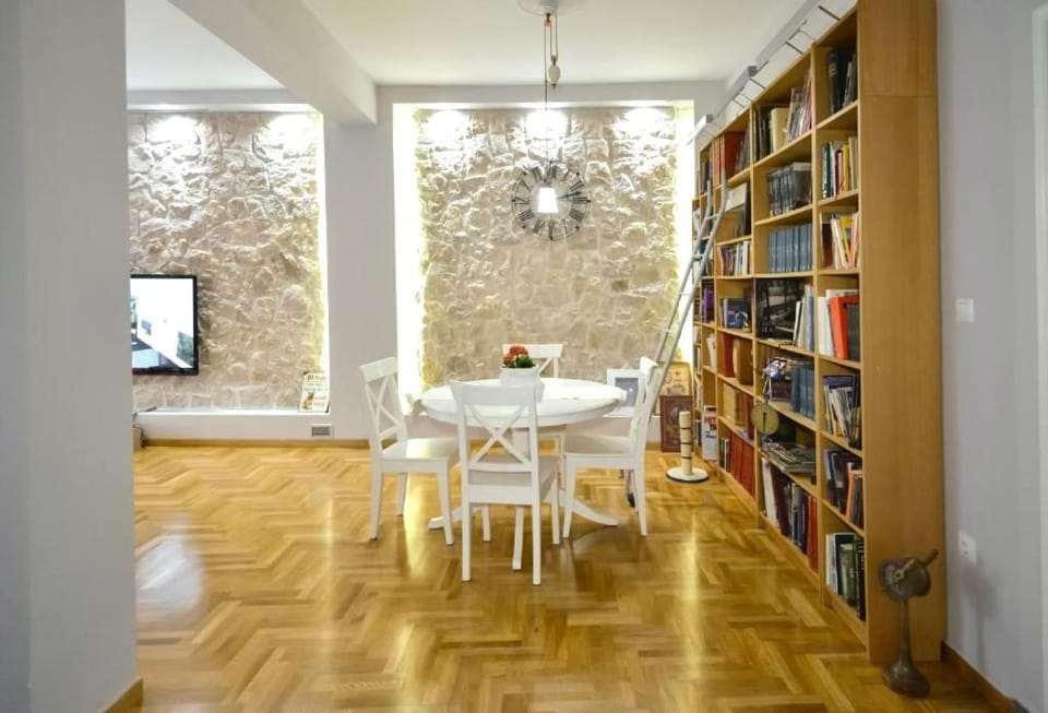 Library, Dining area