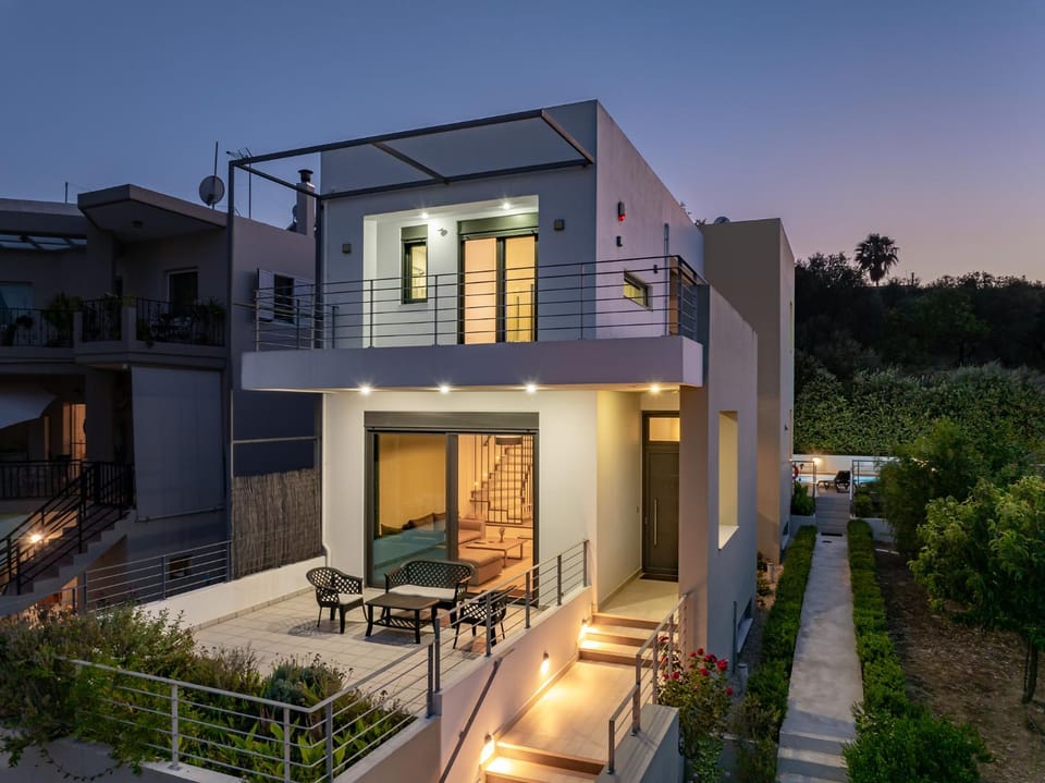 Villa Darazzo with Private Pool Villa in Crete Region