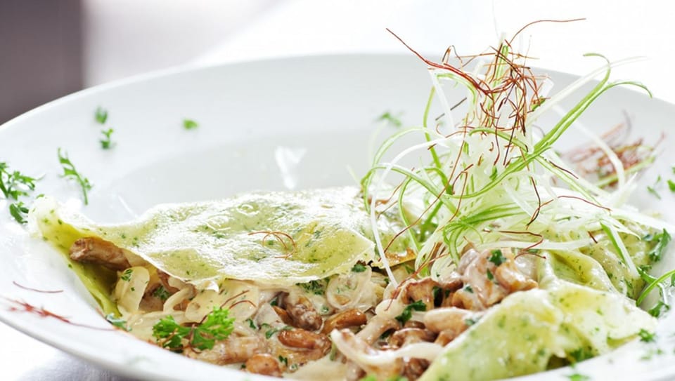 Restaurant/places to eat, Food and drinks, Food