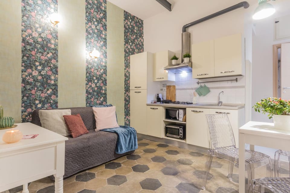 Kitchen or kitchenette, Living room, Dining area