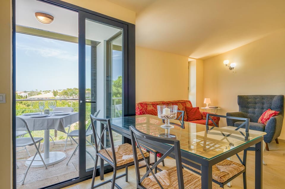 Balcony/Terrace, Dining area
