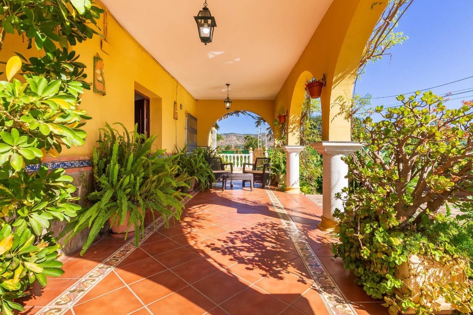 Off site, Balcony/Terrace