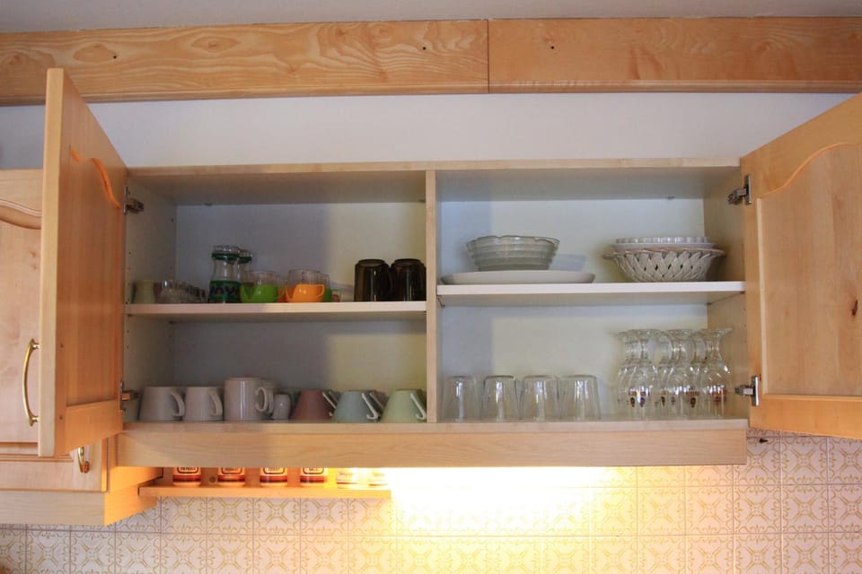 Coffee/tea facilities, Kitchen or kitchenette, Communal kitchen