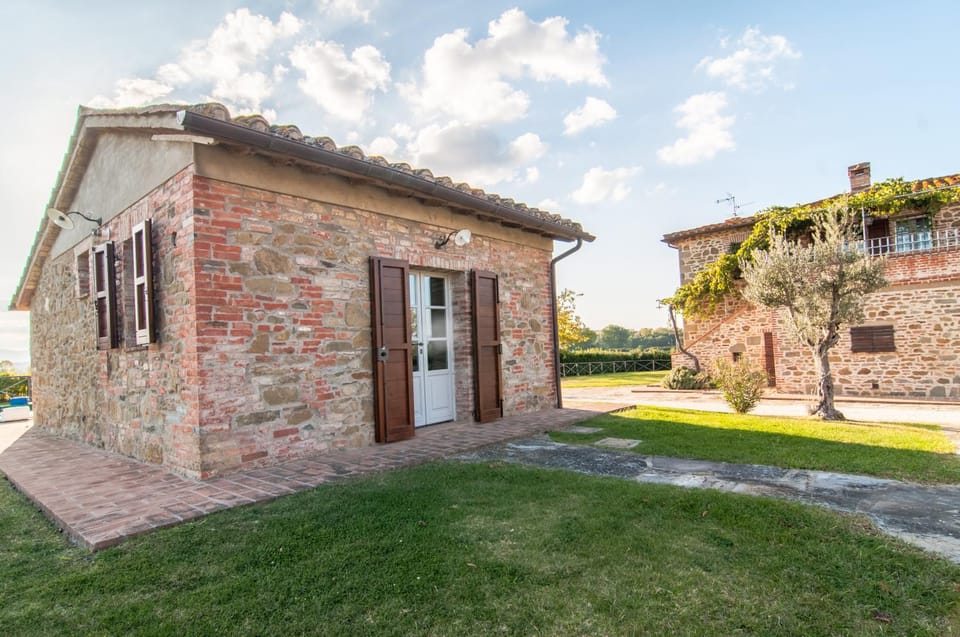 Property building, Facade/entrance, Garden