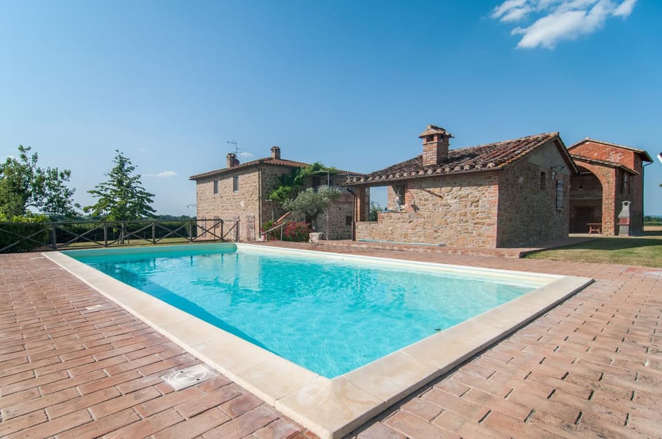 Property building, Swimming pool, Swimming pool