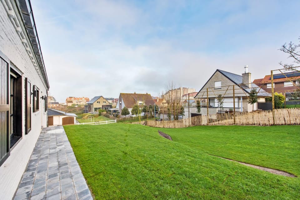 Property building, Garden view