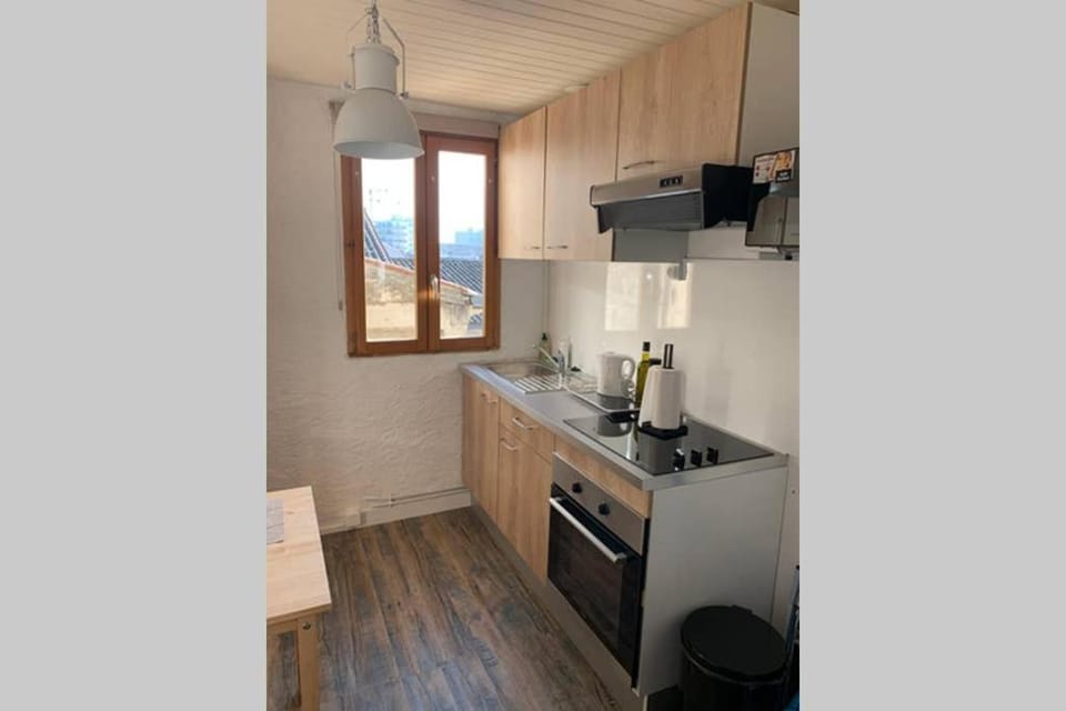 Kitchen or kitchenette, minibar, pet friendly, stove, toaster