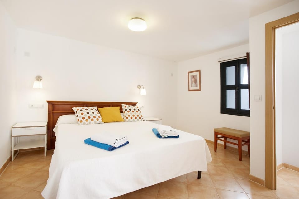 Living room, Bedroom