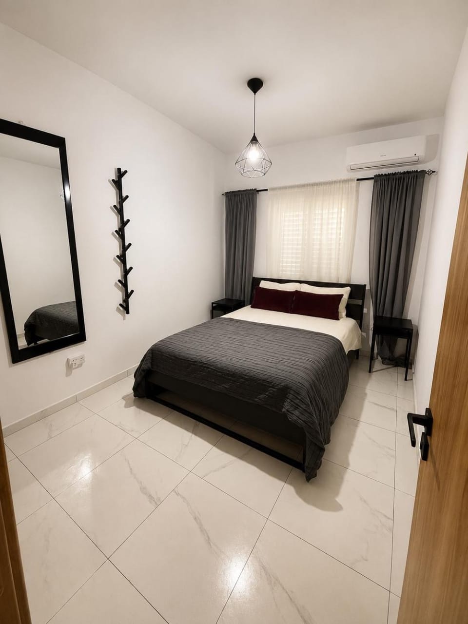 (L.I.H.8) Luxury Industrial House 8 Apartment in Paphos