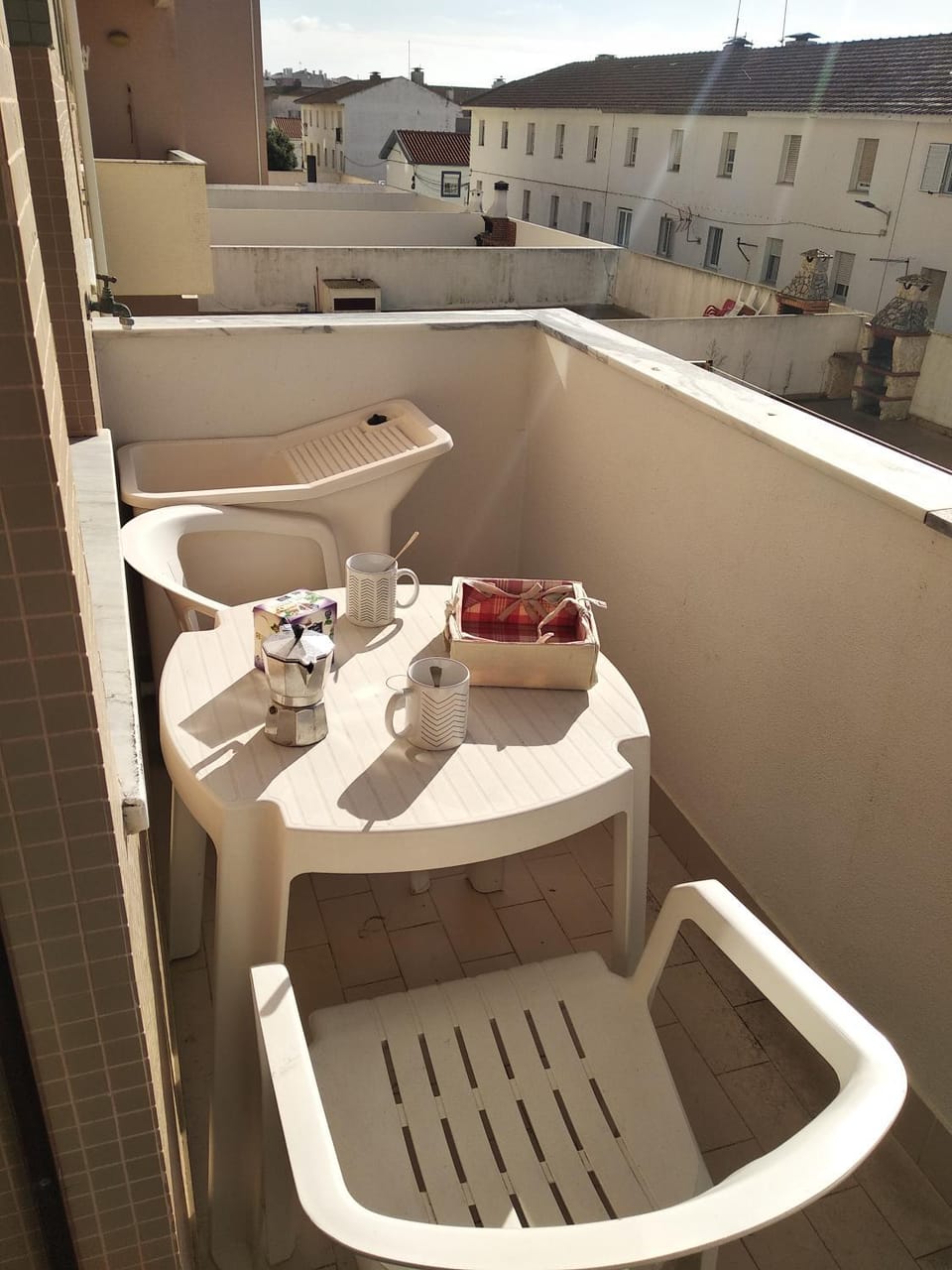 Day, Balcony/Terrace, Seating area, Dining area