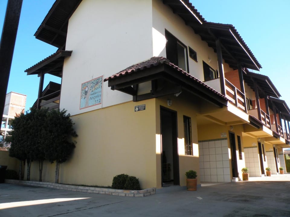 Property building, Facade/entrance, Property logo or sign