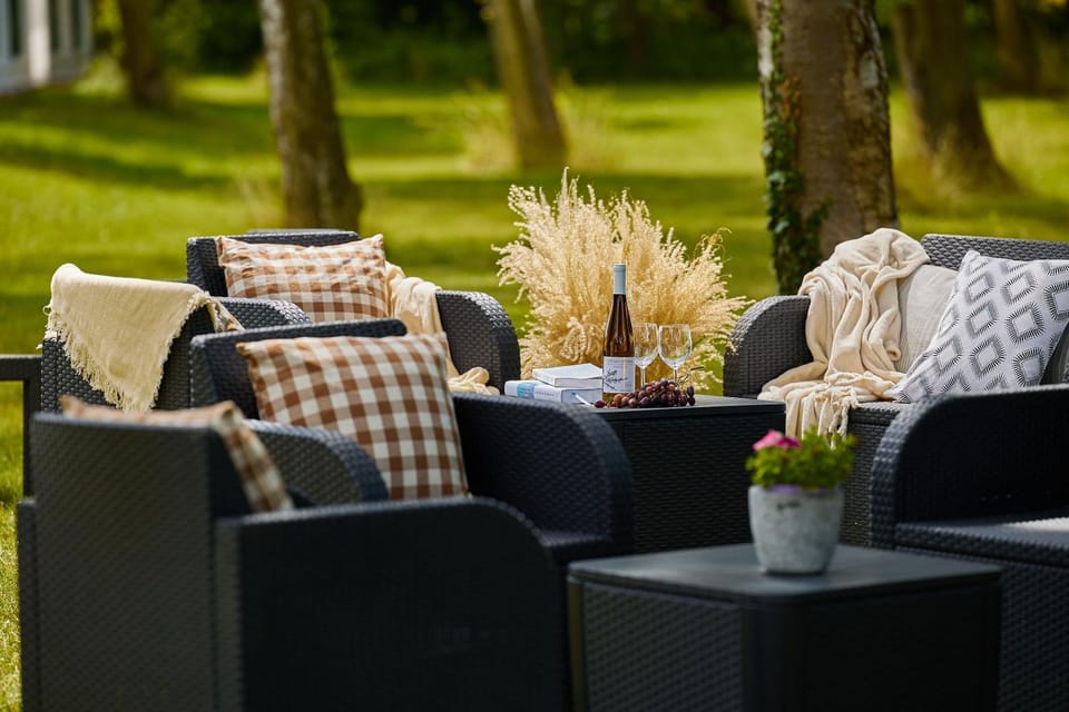 Garden, Seating area