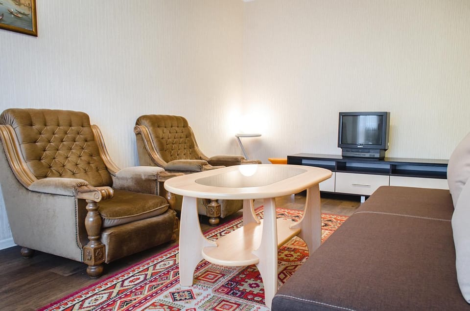 Communal lounge/ TV room, TV and multimedia, Living room, Seating area