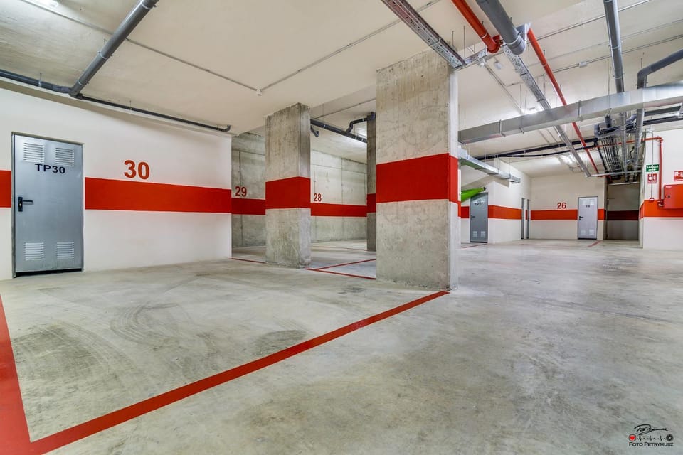 On site, Area and facilities