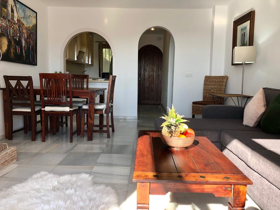 Living room, Seating area, Dining area