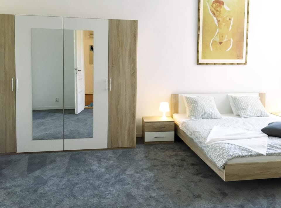 Bed, Bedroom, wardrobe