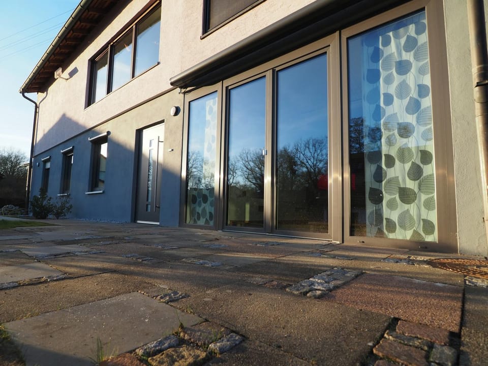 Property building, Facade/entrance, Balcony/Terrace