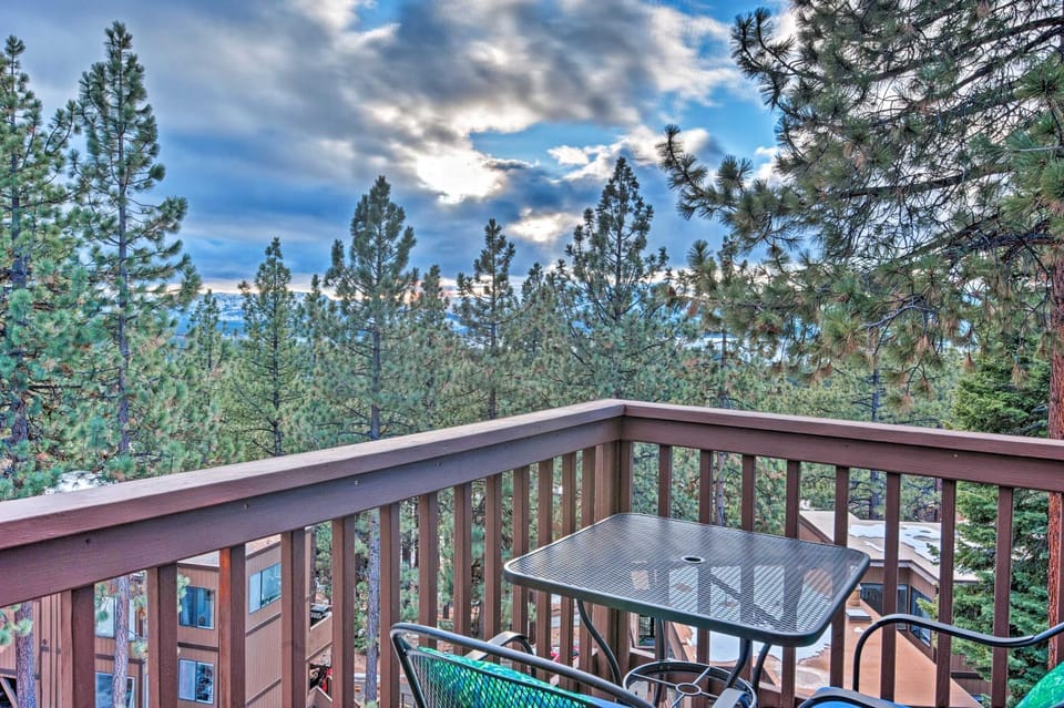 2 Mi to Heavenly Mountain: Tahoe Retreat w/ Views House in Round Hill Village