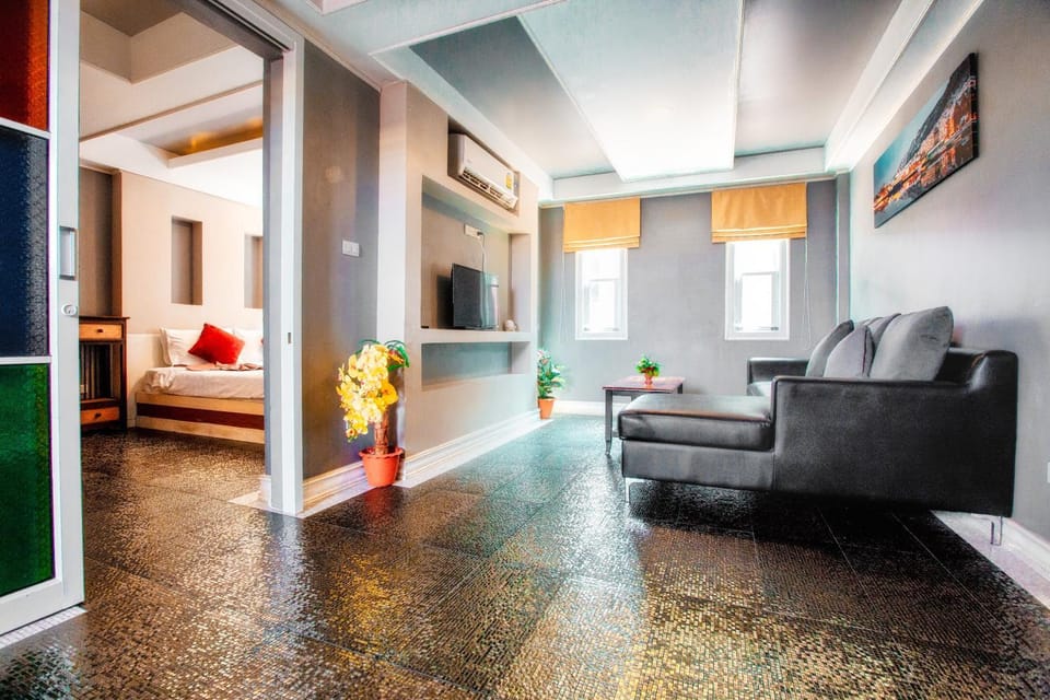 Living room, Seating area