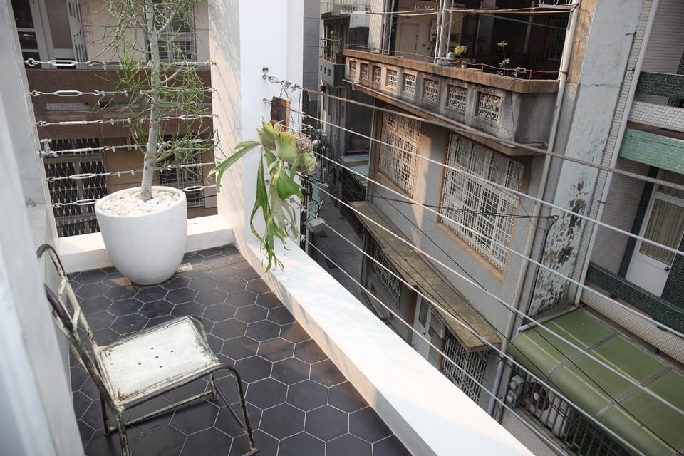 Balcony/Terrace, City view, Street view