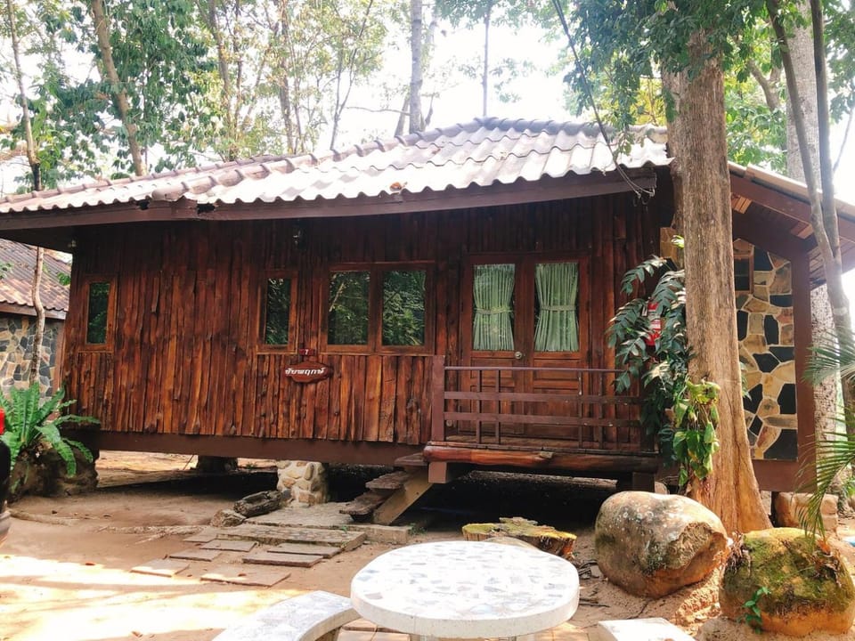 คุ้งน้ำ รีสอร์ท นครนายก Villa in Thailand
