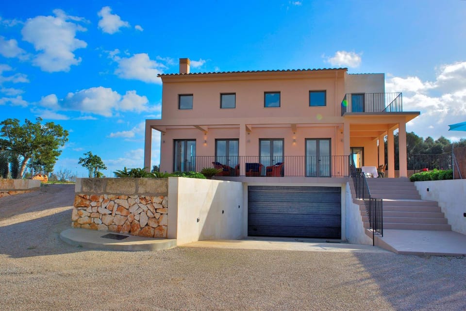 Property building, Facade/entrance, Off site