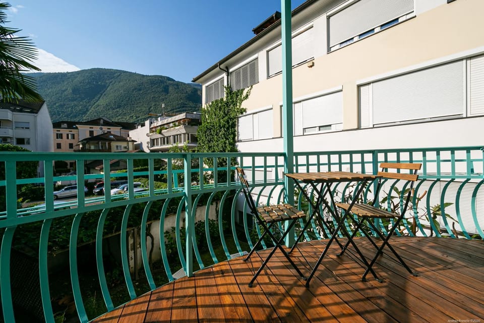 Mountain view, Inner courtyard view