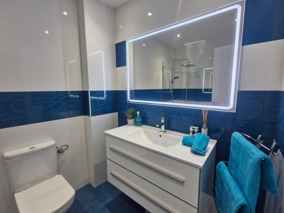 Turquesa :) Parking and Wifi Apartment in Bilbao