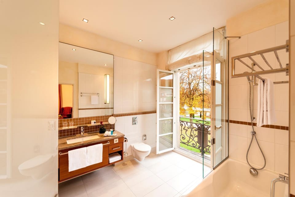 Toilet, Bathroom, Bath, towels