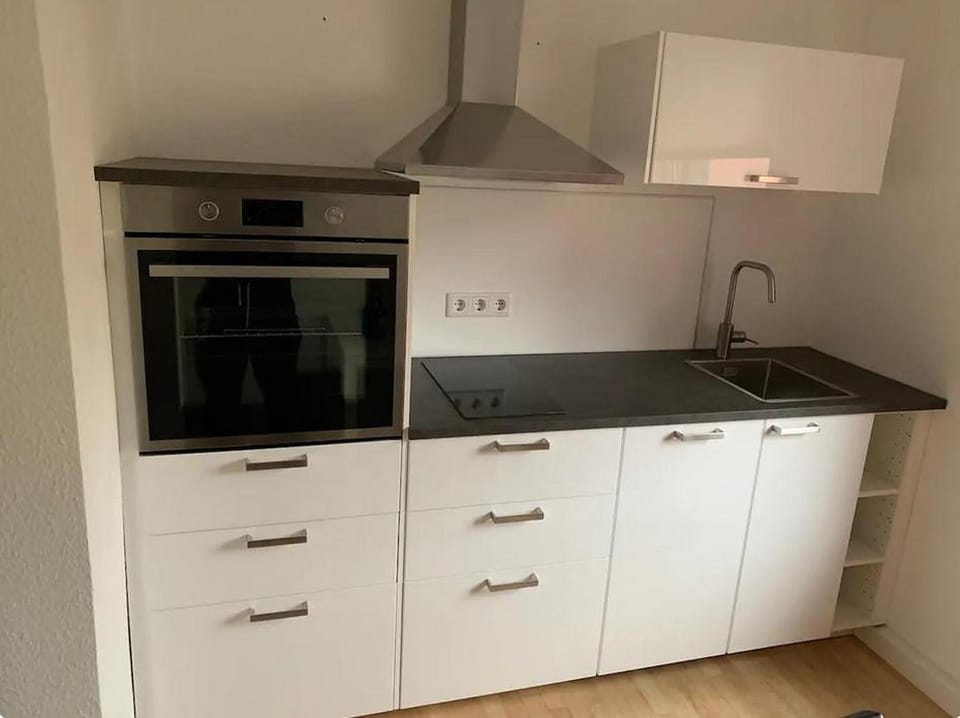 City Room near main station, bycicle cellar Vacation rental in Wurzburg