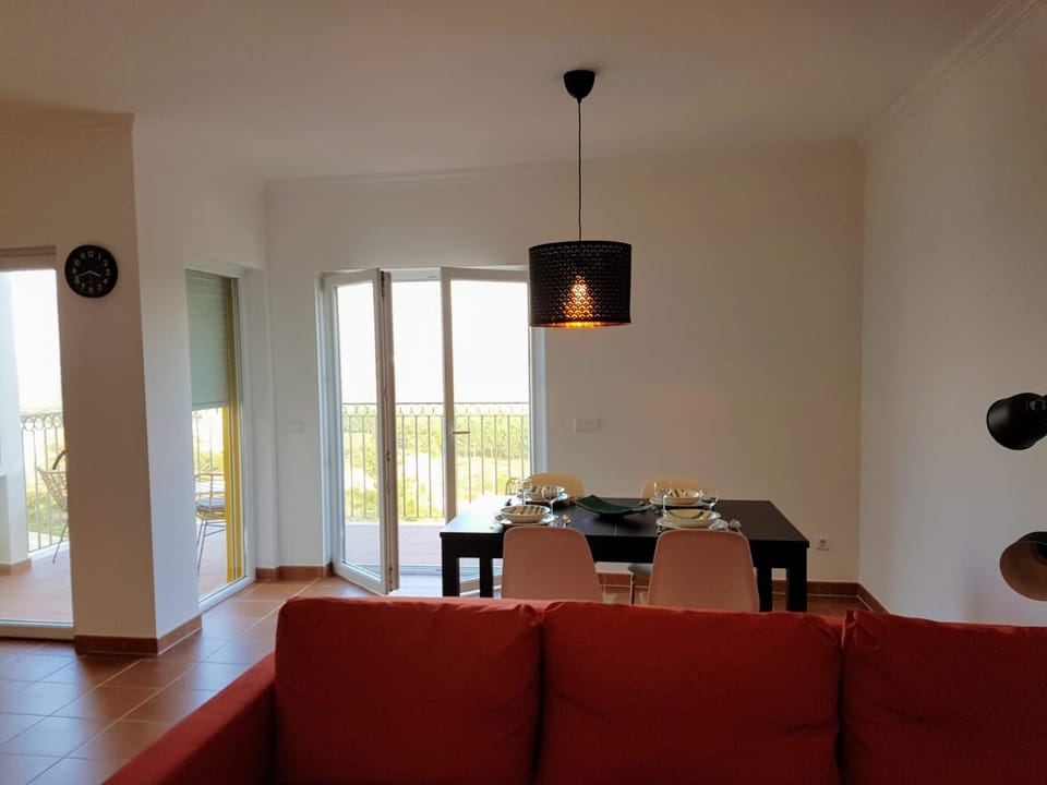 Cozy apartment in Algarve West Coast - Aljezur (2 min da Praia Monte Clérigo) Apartment in Faro District